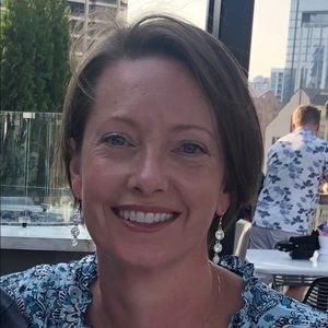 Meet your Posher, Debi